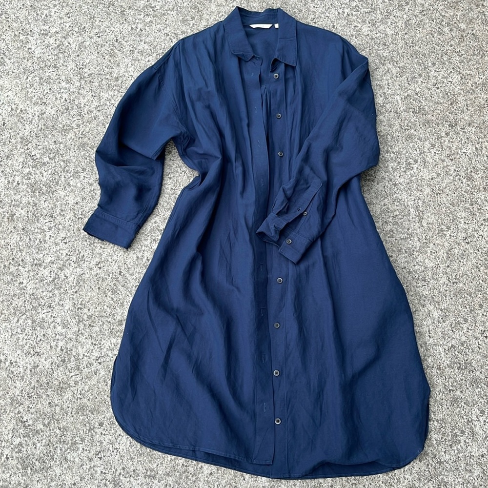 Uniqlo navy blue shirtdress / over shirt. Sz LG